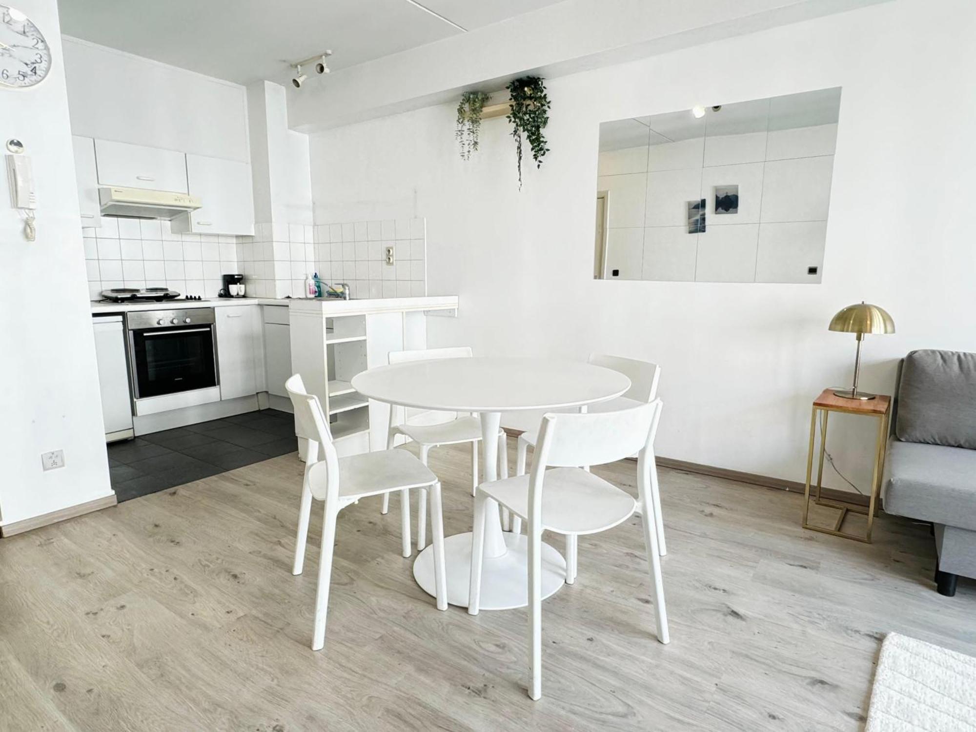 Apartment Bright In The Heart Of