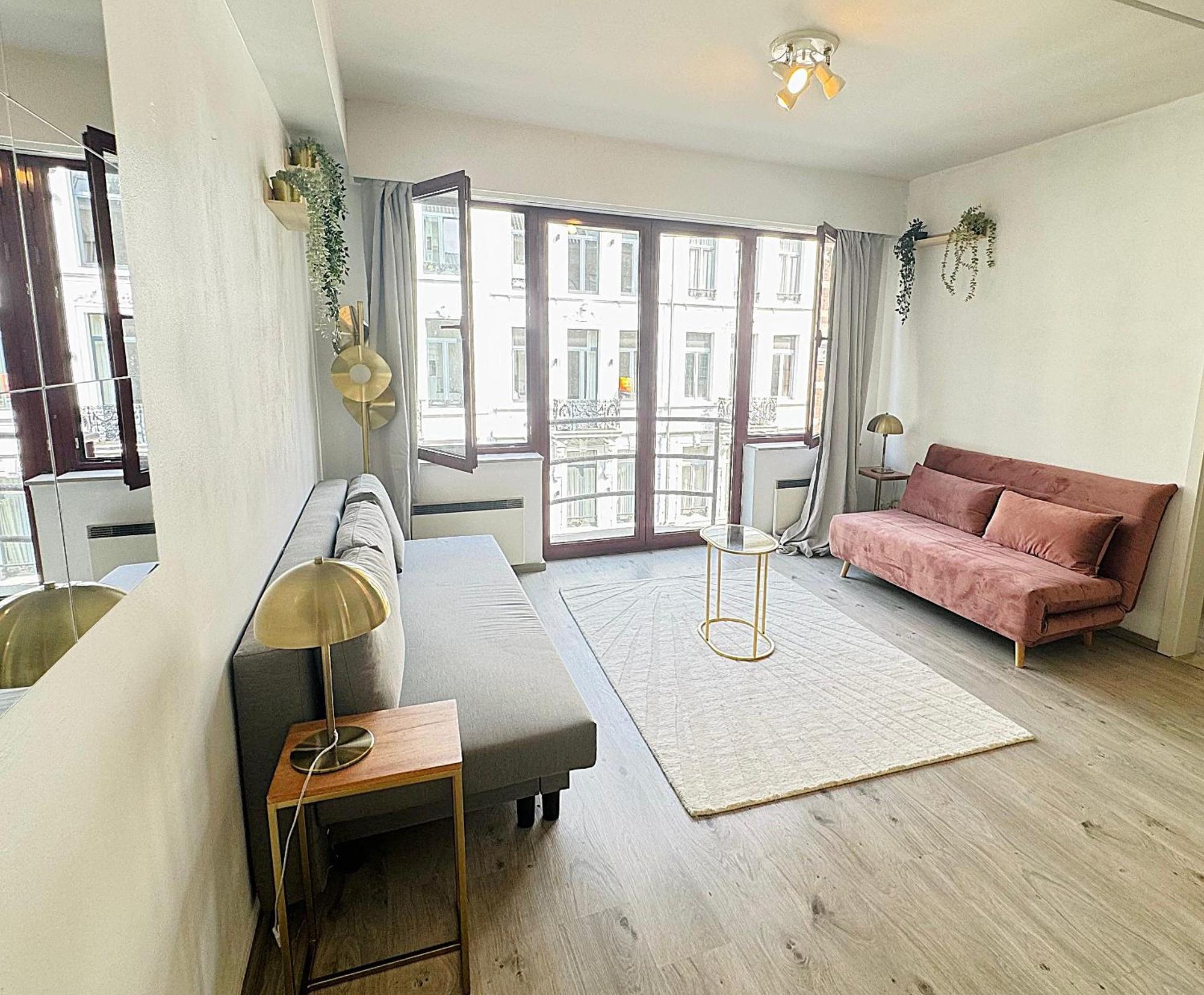 Bright In The Heart Of Apartment